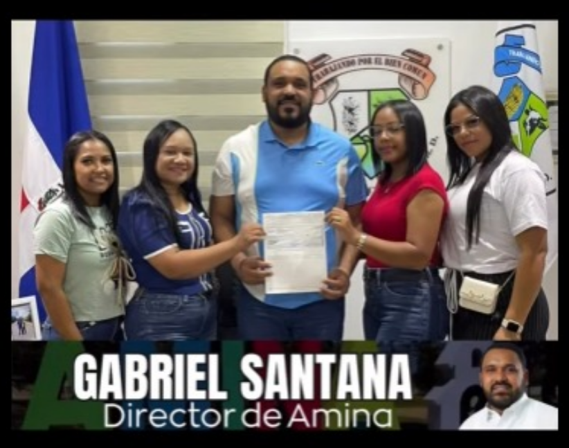 📍 El alcalde distrital Gabriel Santana aporta al grupo alegría de la comunidad de laguneta ✨